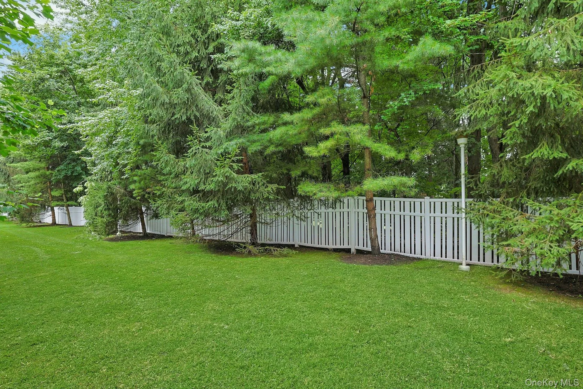 60 Alexander Court, Clarkstown, NY, 2 Bedrooms Bedrooms, 6 Rooms Rooms,3 BathroomsBathrooms,Residential,For Rent,Alexander,0,1029545 60 Alexander Court, Clarkstown, NY, 2 Bedrooms Bedrooms, 6 Rooms Rooms,3 BathroomsBathrooms,Residential,For Rent,Alexander,0,1029545