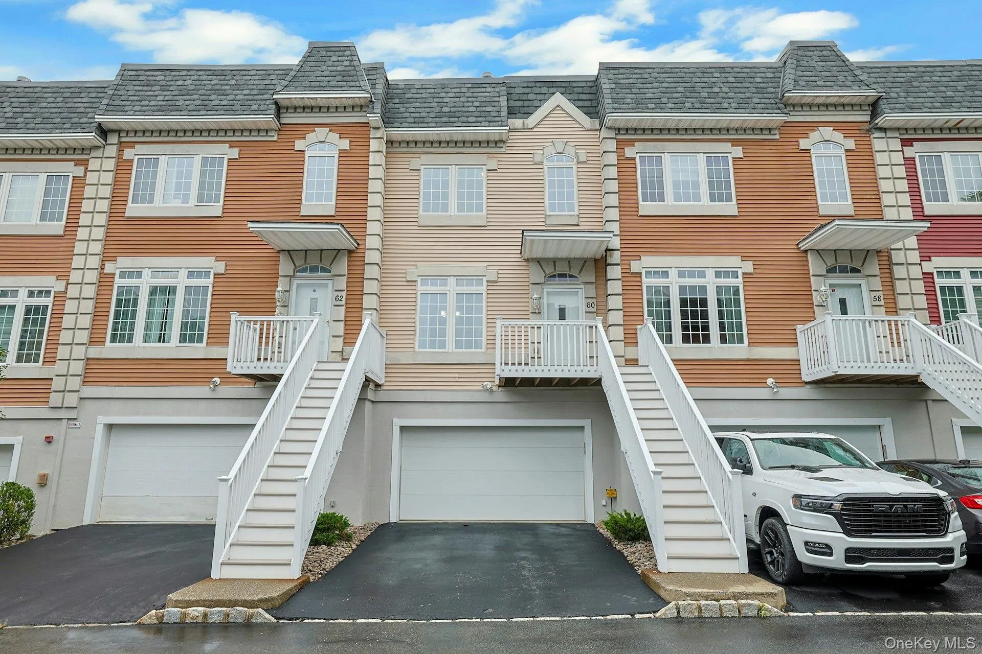 60 Alexander Court, Clarkstown, NY, 2 Bedrooms Bedrooms, 6 Rooms Rooms,3 BathroomsBathrooms,Residential,For Rent,Alexander,0,1029545 60 Alexander Court, Clarkstown, NY, 2 Bedrooms Bedrooms, 6 Rooms Rooms,3 BathroomsBathrooms,Residential,For Rent,Alexander,0,1029545