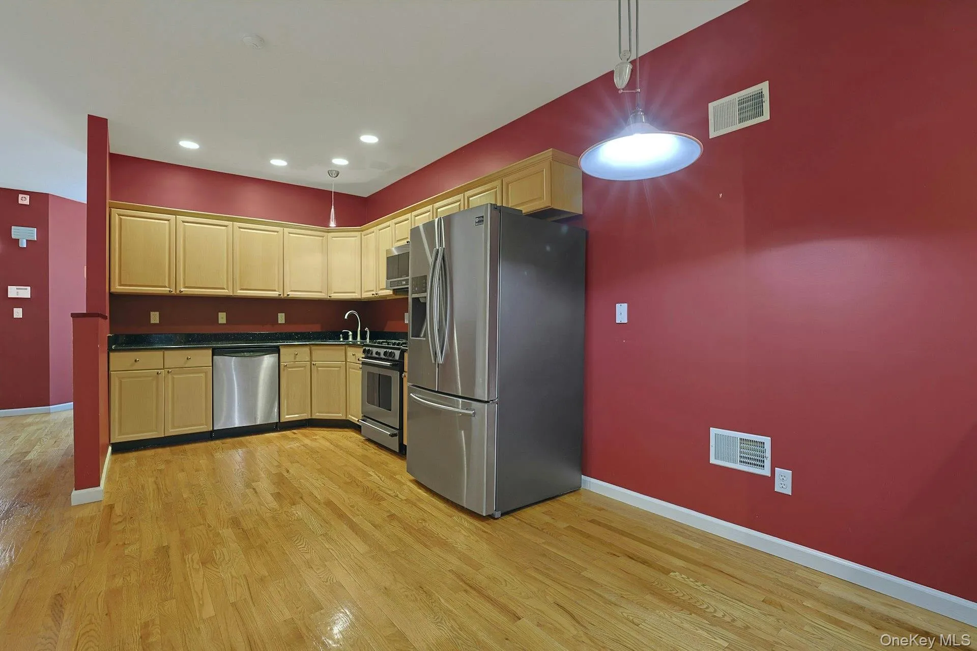 60 Alexander Court, Clarkstown, NY, 2 Bedrooms Bedrooms, 6 Rooms Rooms,3 BathroomsBathrooms,Residential,For Rent,Alexander,0,1029545 60 Alexander Court, Clarkstown, NY, 2 Bedrooms Bedrooms, 6 Rooms Rooms,3 BathroomsBathrooms,Residential,For Rent,Alexander,0,1029545