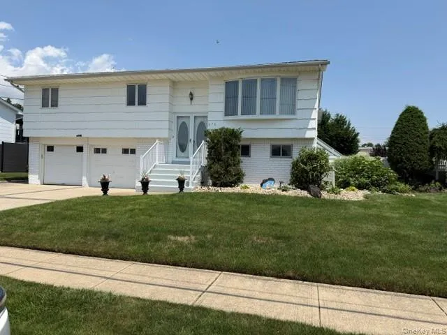 276 Lewis Avenue, Babylon, NY, 5 Bedrooms Bedrooms, 10 Rooms Rooms,2 BathroomsBathrooms,Residential,For Rent,Lewis,0,1029546 276 Lewis Avenue, Babylon, NY, 5 Bedrooms Bedrooms, 10 Rooms Rooms,2 BathroomsBathrooms,Residential,For Rent,Lewis,0,1029546