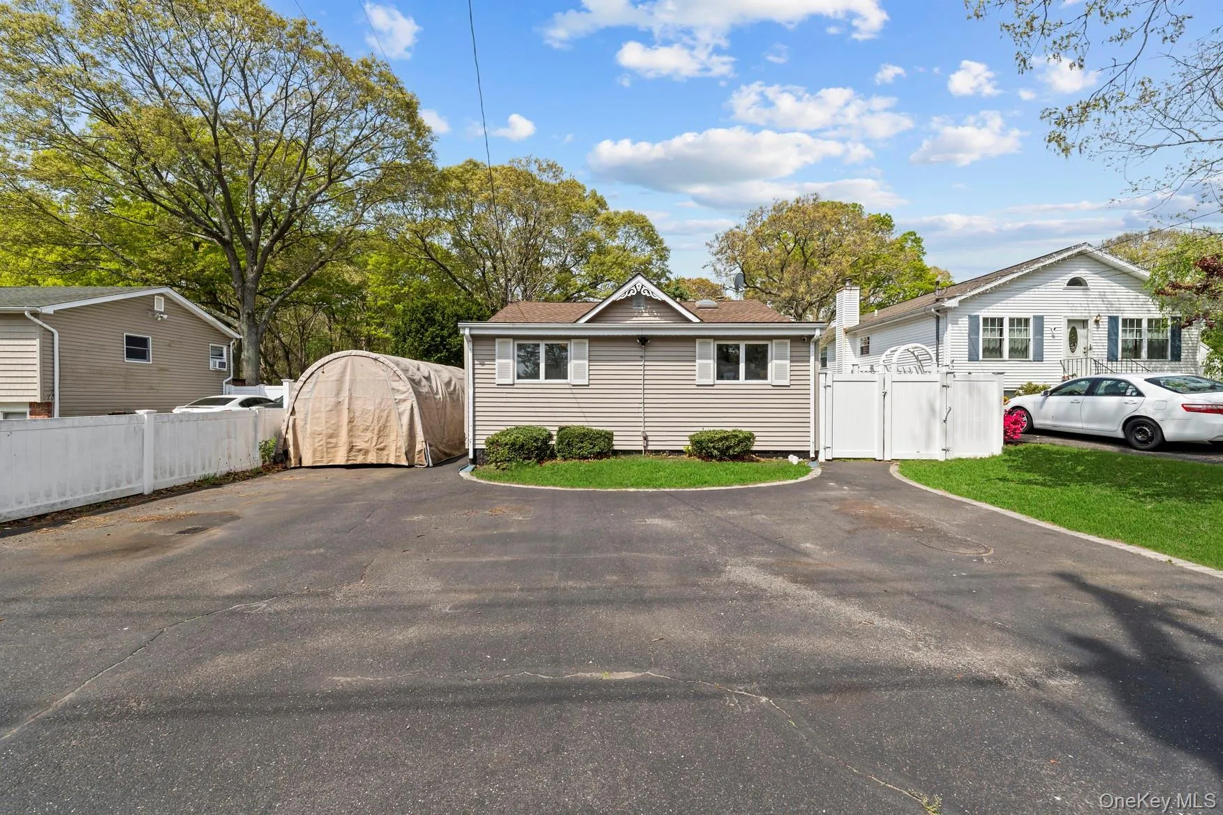 164 Dare Road, Brookhaven, NY, 4 Bedrooms Bedrooms, 6 Rooms Rooms,1 BathroomBathrooms,Residential,For Rent,Dare,0,1029558 164 Dare Road, Brookhaven, NY, 4 Bedrooms Bedrooms, 6 Rooms Rooms,1 BathroomBathrooms,Residential,For Rent,Dare,0,1029558