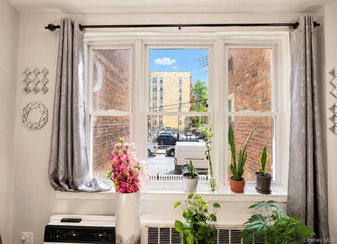 3520 Tryon Avenue, New York, NY, 1 Bedroom Bedrooms, 4 Rooms Rooms,1 BathroomBathrooms,Residential,For Rent,Tryon,0,1029560 3520 Tryon Avenue, New York, NY, 1 Bedroom Bedrooms, 4 Rooms Rooms,1 BathroomBathrooms,Residential,For Rent,Tryon,0,1029560