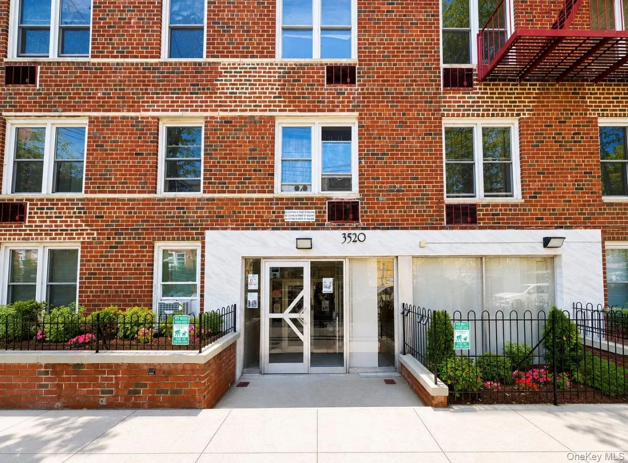 3520 Tryon Avenue, New York, NY, 1 Bedroom Bedrooms, 4 Rooms Rooms,1 BathroomBathrooms,Residential,For Rent,Tryon,0,1029560 3520 Tryon Avenue, New York, NY, 1 Bedroom Bedrooms, 4 Rooms Rooms,1 BathroomBathrooms,Residential,For Rent,Tryon,0,1029560