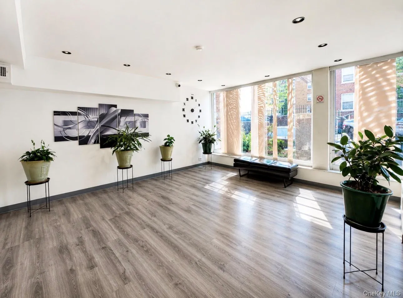 3520 Tryon Avenue, New York, NY, 1 Bedroom Bedrooms, 4 Rooms Rooms,1 BathroomBathrooms,Residential,For Rent,Tryon,0,1029560 3520 Tryon Avenue, New York, NY, 1 Bedroom Bedrooms, 4 Rooms Rooms,1 BathroomBathrooms,Residential,For Rent,Tryon,0,1029560