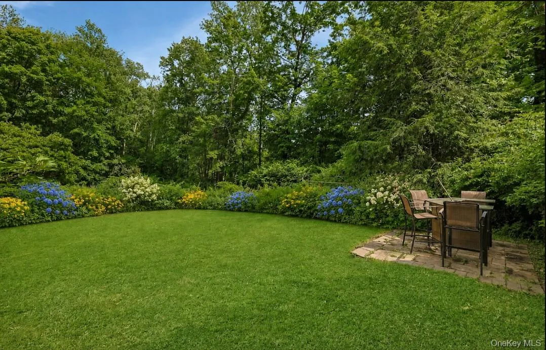 Garden.Enhanced with AI. Garden.Enhanced with AI.