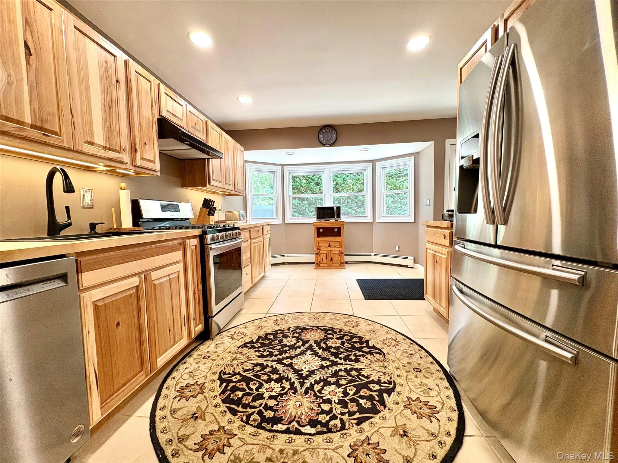 New Large eat in kitchen. New Large eat in kitchen.