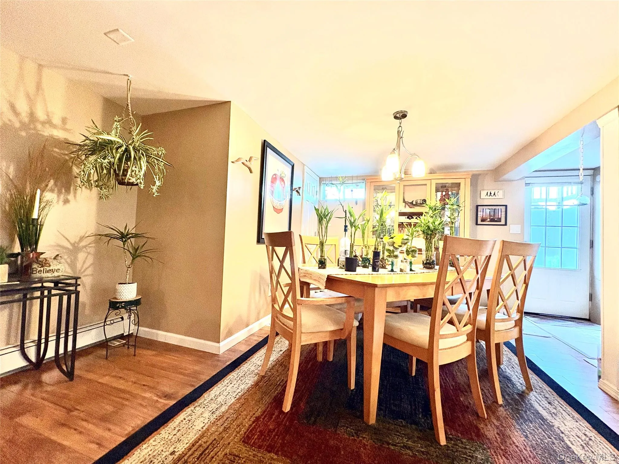 Dining area. Dining area.