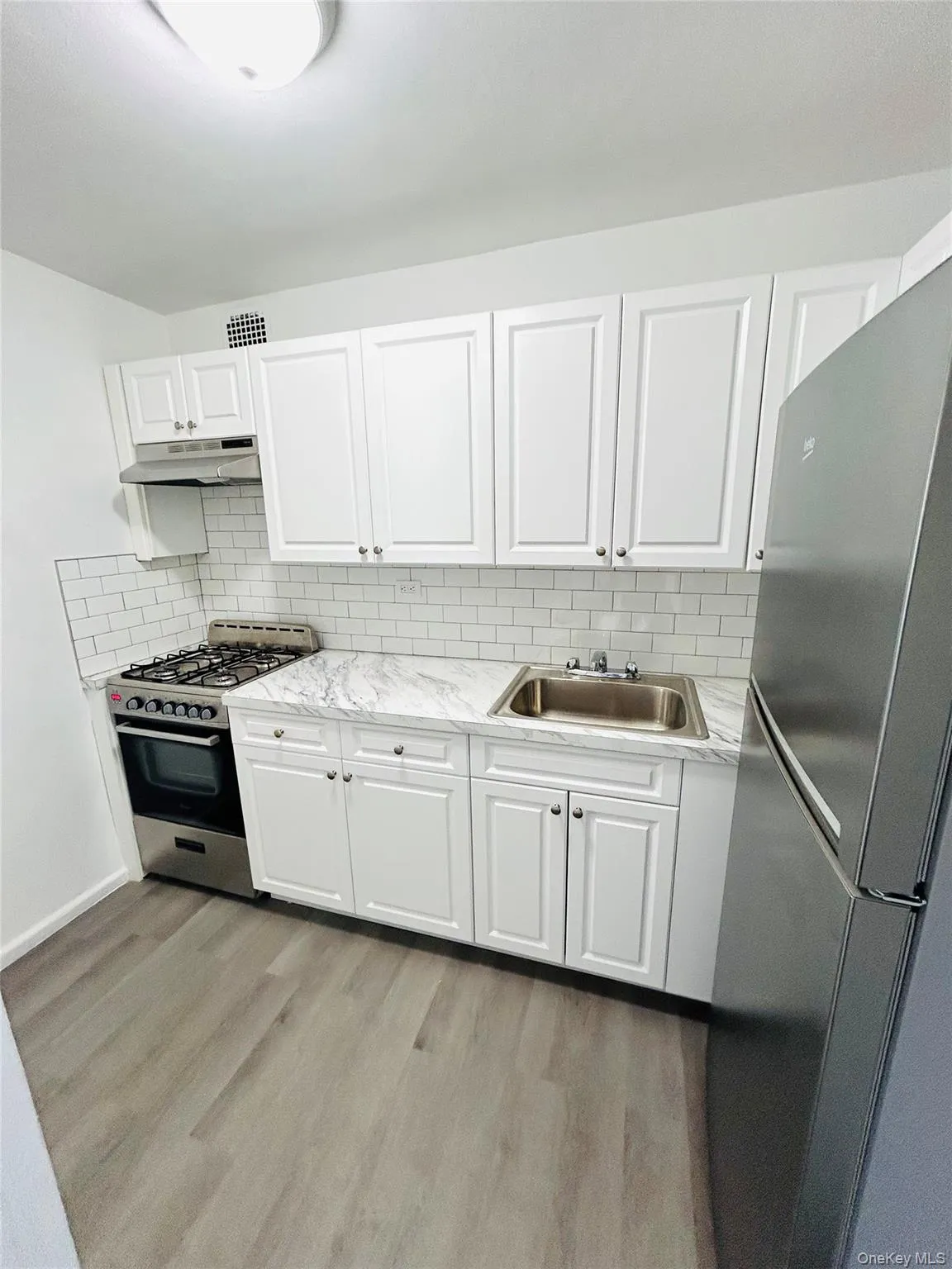 89-00 170 Street, New York, NY, 1 Bedroom Bedrooms, 3 Rooms Rooms,1 BathroomBathrooms,Residential,For Rent,170,0,1029565 89-00 170 Street, New York, NY, 1 Bedroom Bedrooms, 3 Rooms Rooms,1 BathroomBathrooms,Residential,For Rent,170,0,1029565