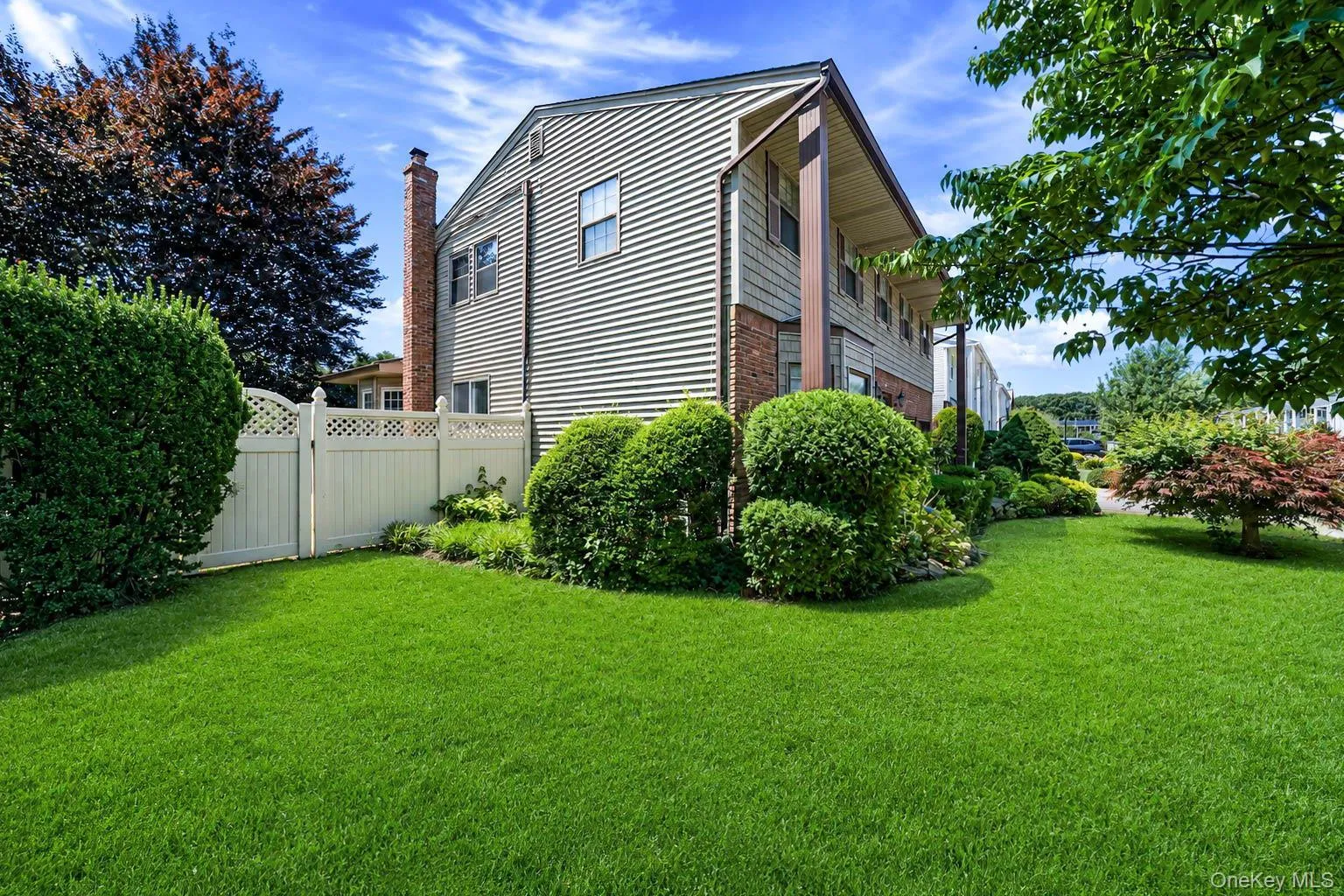 211 Meredith Lane, Hempstead, NY, 4 Bedrooms Bedrooms, 11 Rooms Rooms,2 BathroomsBathrooms,Residential,For Rent,Meredith,0,1029567 211 Meredith Lane, Hempstead, NY, 4 Bedrooms Bedrooms, 11 Rooms Rooms,2 BathroomsBathrooms,Residential,For Rent,Meredith,0,1029567