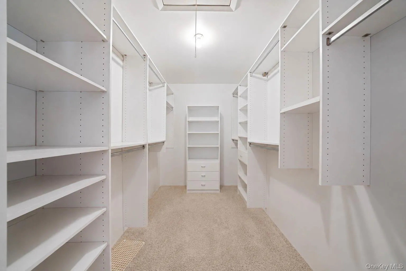 211 Meredith Lane, Hempstead, NY, 4 Bedrooms Bedrooms, 11 Rooms Rooms,2 BathroomsBathrooms,Residential,For Rent,Meredith,0,1029567 211 Meredith Lane, Hempstead, NY, 4 Bedrooms Bedrooms, 11 Rooms Rooms,2 BathroomsBathrooms,Residential,For Rent,Meredith,0,1029567