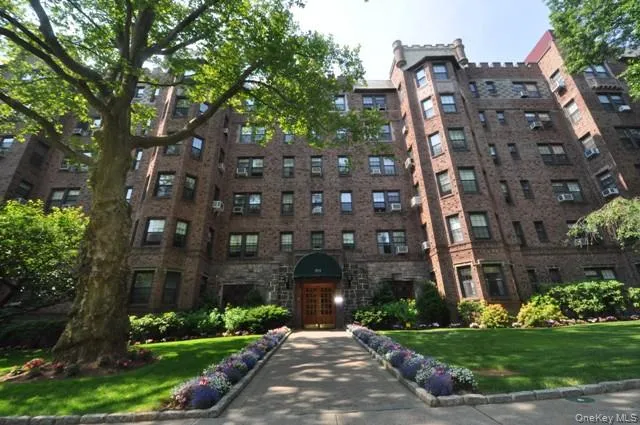 The Buckingham is a prewar Tudor building and has recently redecorated its large elegant lobby and public hallways. Each apartment receives a private storage unit. The bike room, community room and debit card system laundry are located in the Basement. The building has a large terrace off the lobby with tables and chairs to enjoy the outdoors. A minimum down payment of 20% is required by the Co-op The Buckingham is a prewar Tudor building and has recently redecorated its large elegant lobby and public hallways. Each apartment receives a private storage unit. The bike room, community room and debit card system laundry are located in the Basement. The building has a large terrace off the lobby with tables and chairs to enjoy the outdoors. A minimum down payment of 20% is required by the Co-op
