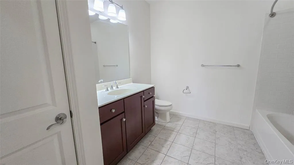 106 Canter Court, Goshen, NY, 2 Bedrooms Bedrooms, 5 Rooms Rooms,2 BathroomsBathrooms,Residential Lease,For Rent,Canter,0,1029577 106 Canter Court, Goshen, NY, 2 Bedrooms Bedrooms, 5 Rooms Rooms,2 BathroomsBathrooms,Residential Lease,For Rent,Canter,0,1029577