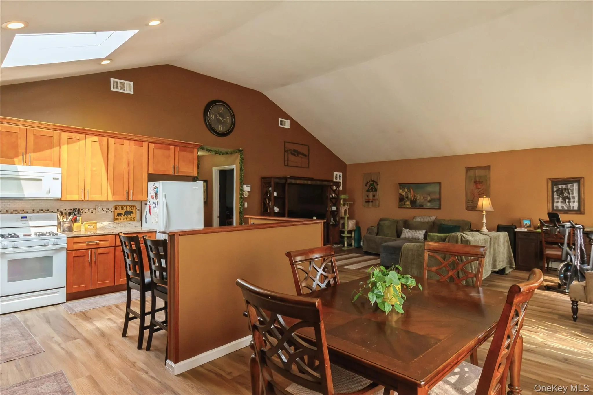 10 Marina Road, Hempstead, NY, 3 Bedrooms Bedrooms, 6 Rooms Rooms,1 BathroomBathrooms,Residential,For Rent,Marina,0,1029581 10 Marina Road, Hempstead, NY, 3 Bedrooms Bedrooms, 6 Rooms Rooms,1 BathroomBathrooms,Residential,For Rent,Marina,0,1029581