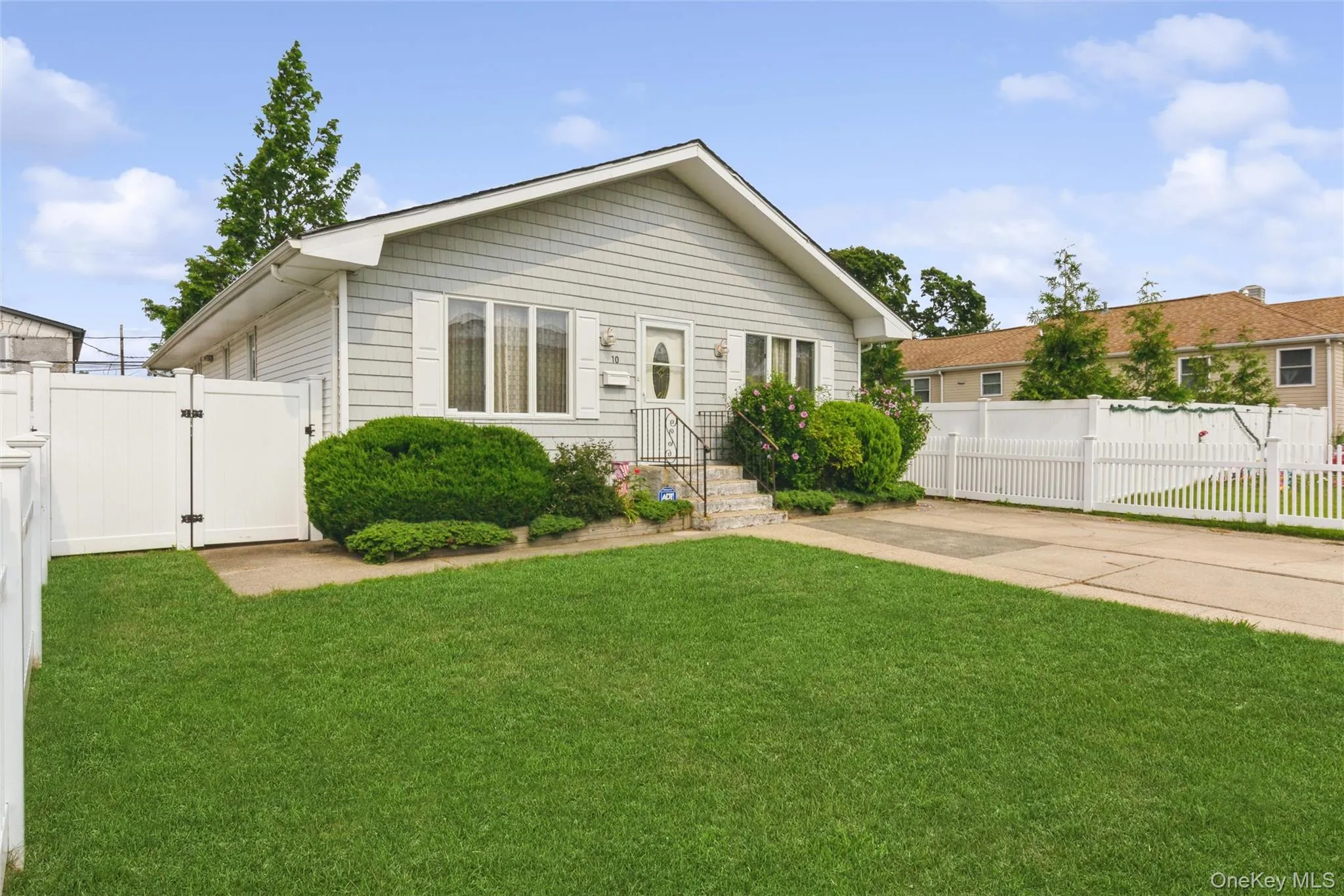 10 Marina Road, Hempstead, NY, 3 Bedrooms Bedrooms, 6 Rooms Rooms,1 BathroomBathrooms,Residential,For Rent,Marina,0,1029581 10 Marina Road, Hempstead, NY, 3 Bedrooms Bedrooms, 6 Rooms Rooms,1 BathroomBathrooms,Residential,For Rent,Marina,0,1029581