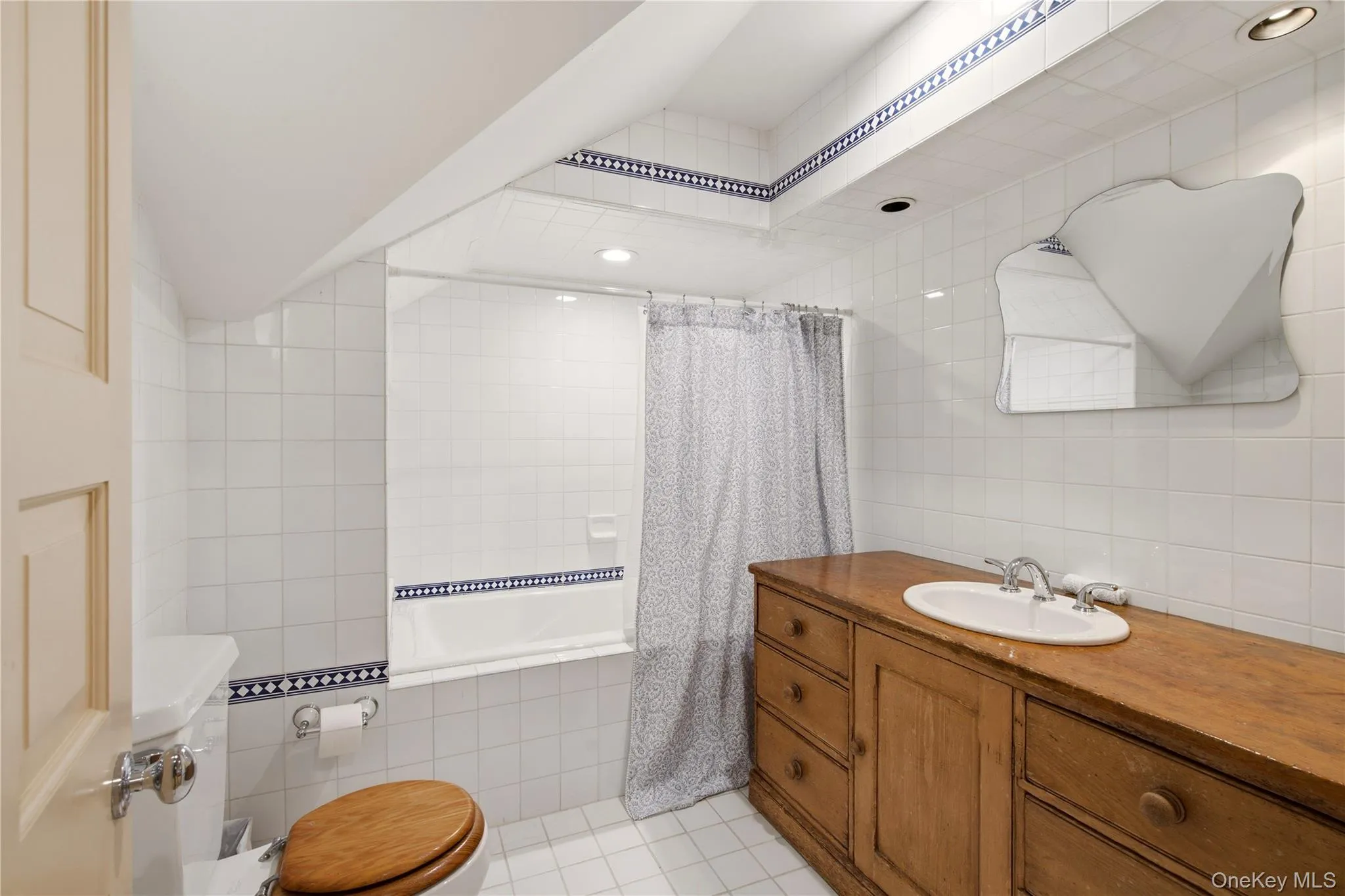 1620 Old Cedar Swamp Road, Oyster Bay, NY, 7 Bedrooms Bedrooms, 15 Rooms Rooms,5 BathroomsBathrooms,Residential,For Rent,Old Cedar Swamp,0,1029584 1620 Old Cedar Swamp Road, Oyster Bay, NY, 7 Bedrooms Bedrooms, 15 Rooms Rooms,5 BathroomsBathrooms,Residential,For Rent,Old Cedar Swamp,0,1029584
