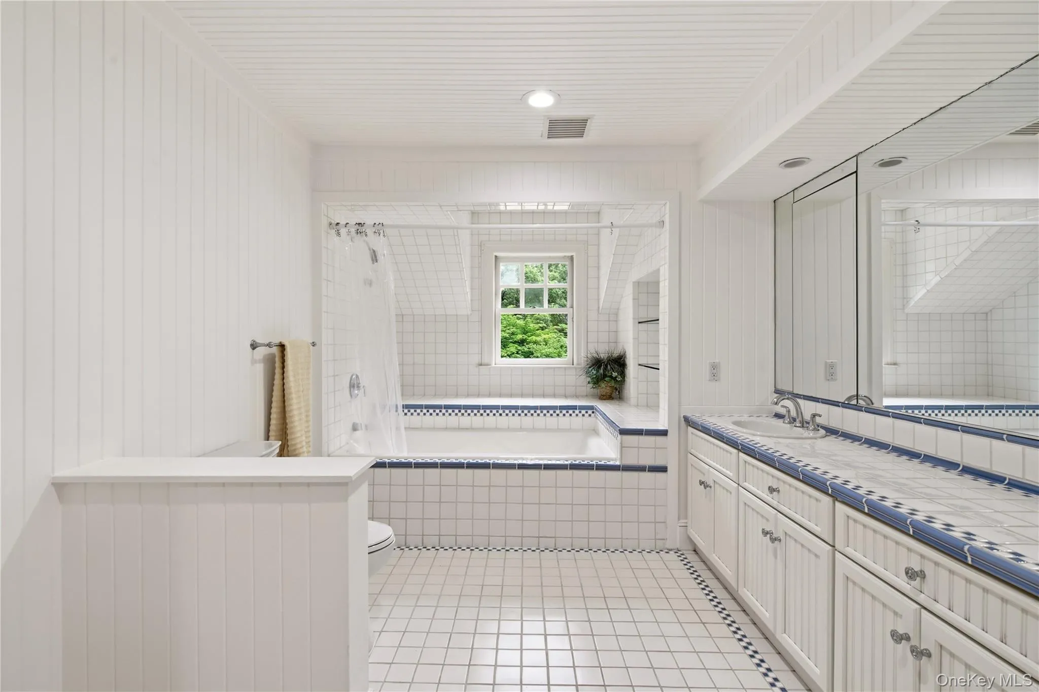 1620 Old Cedar Swamp Road, Oyster Bay, NY, 7 Bedrooms Bedrooms, 15 Rooms Rooms,5 BathroomsBathrooms,Residential,For Rent,Old Cedar Swamp,0,1029584 1620 Old Cedar Swamp Road, Oyster Bay, NY, 7 Bedrooms Bedrooms, 15 Rooms Rooms,5 BathroomsBathrooms,Residential,For Rent,Old Cedar Swamp,0,1029584
