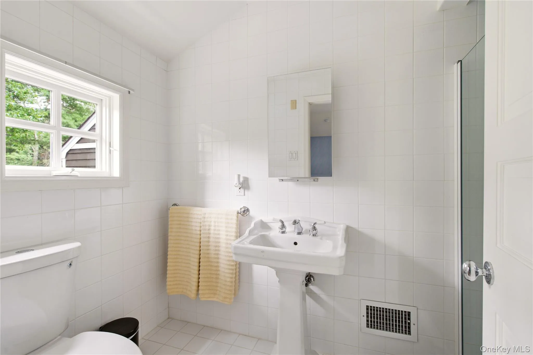 1620 Old Cedar Swamp Road, Oyster Bay, NY, 7 Bedrooms Bedrooms, 15 Rooms Rooms,5 BathroomsBathrooms,Residential,For Rent,Old Cedar Swamp,0,1029584 1620 Old Cedar Swamp Road, Oyster Bay, NY, 7 Bedrooms Bedrooms, 15 Rooms Rooms,5 BathroomsBathrooms,Residential,For Rent,Old Cedar Swamp,0,1029584