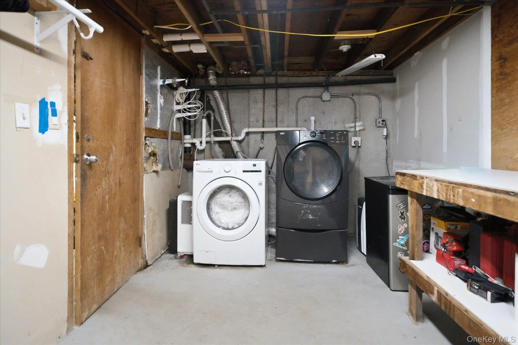 37 Storyland Lane, Brookhaven, NY, 3 Bedrooms Bedrooms, 10 Rooms Rooms,2 BathroomsBathrooms,Residential,For Rent,Storyland,0,1029586 37 Storyland Lane, Brookhaven, NY, 3 Bedrooms Bedrooms, 10 Rooms Rooms,2 BathroomsBathrooms,Residential,For Rent,Storyland,0,1029586