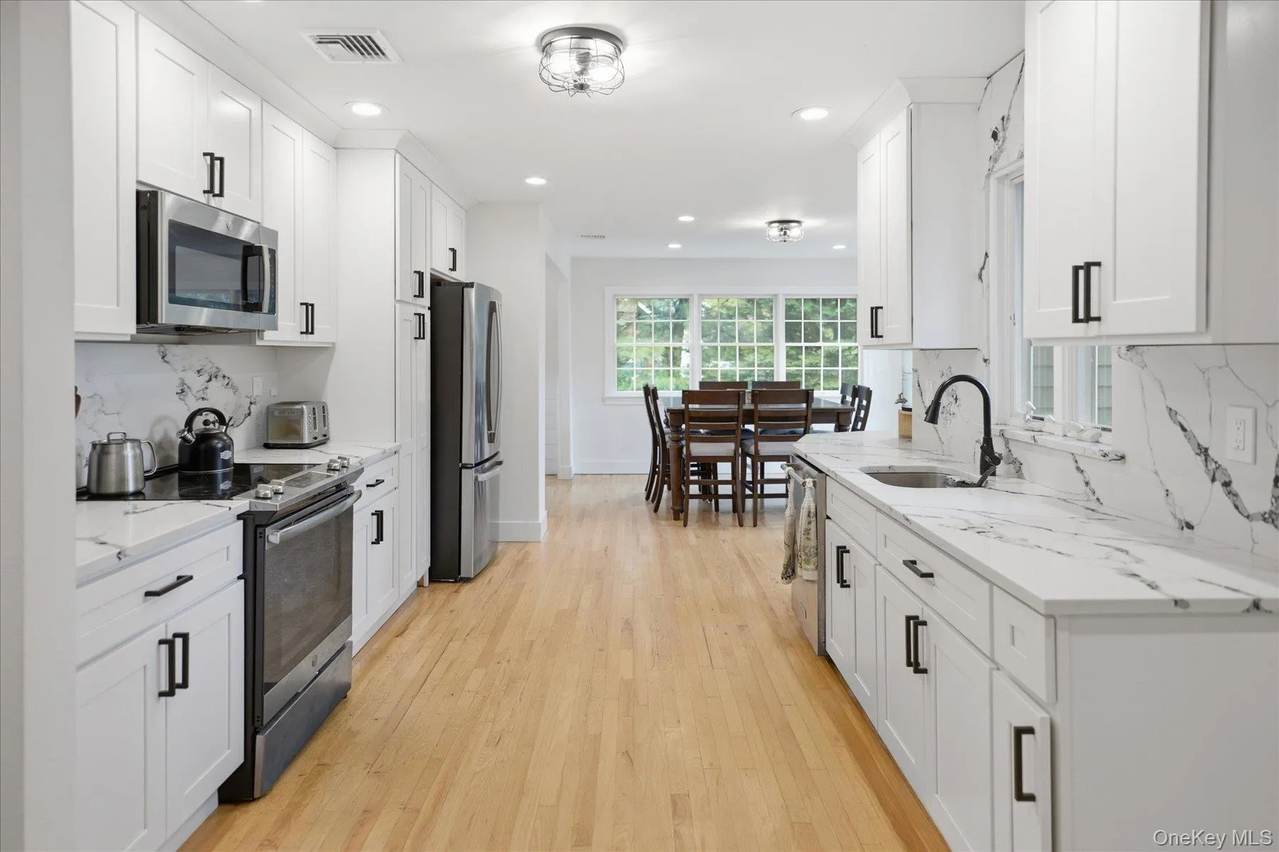 37 Storyland Lane, Brookhaven, NY, 3 Bedrooms Bedrooms, 10 Rooms Rooms,2 BathroomsBathrooms,Residential,For Rent,Storyland,0,1029586 37 Storyland Lane, Brookhaven, NY, 3 Bedrooms Bedrooms, 10 Rooms Rooms,2 BathroomsBathrooms,Residential,For Rent,Storyland,0,1029586