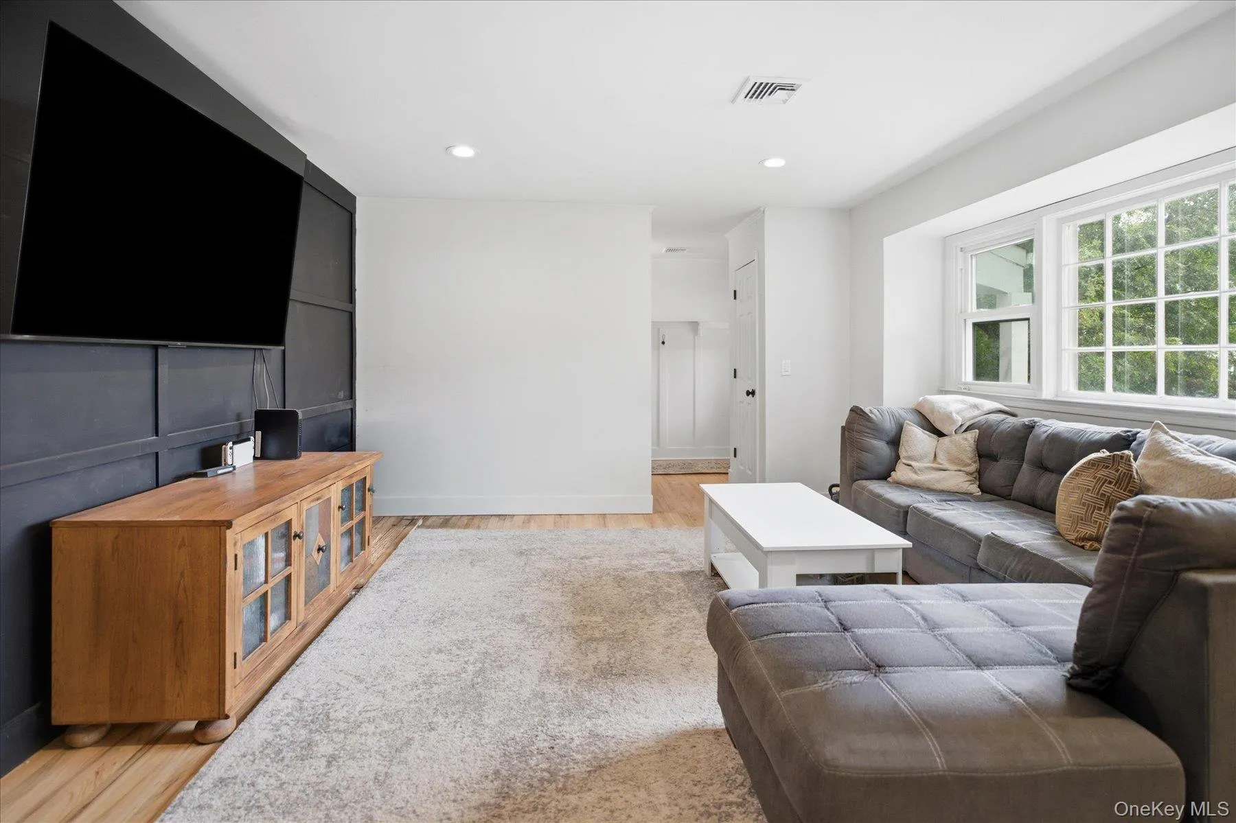 37 Storyland Lane, Brookhaven, NY, 3 Bedrooms Bedrooms, 10 Rooms Rooms,2 BathroomsBathrooms,Residential,For Rent,Storyland,0,1029586 37 Storyland Lane, Brookhaven, NY, 3 Bedrooms Bedrooms, 10 Rooms Rooms,2 BathroomsBathrooms,Residential,For Rent,Storyland,0,1029586