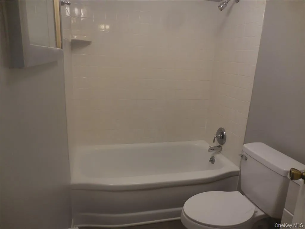 41 Willow Avenue, Cornwall, NY, 1 Bedroom Bedrooms, 2 Rooms Rooms,1 BathroomBathrooms,Residential Lease,For Rent,Willow,0,1029591 41 Willow Avenue, Cornwall, NY, 1 Bedroom Bedrooms, 2 Rooms Rooms,1 BathroomBathrooms,Residential Lease,For Rent,Willow,0,1029591