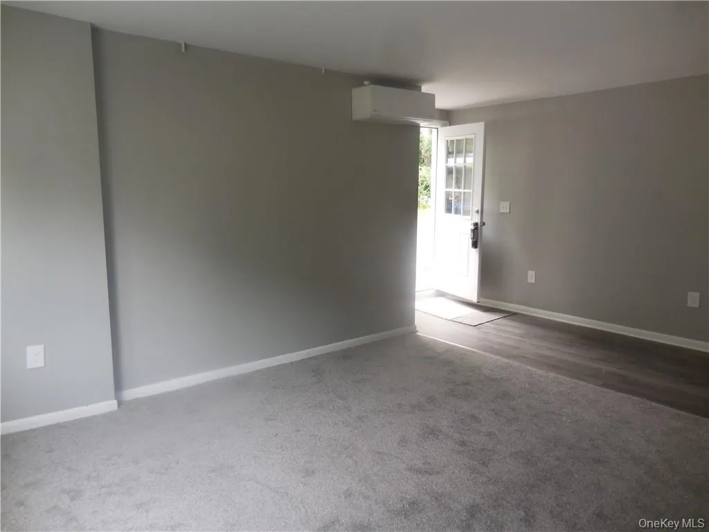 41 Willow Avenue, Cornwall, NY, 1 Bedroom Bedrooms, 2 Rooms Rooms,1 BathroomBathrooms,Residential Lease,For Rent,Willow,0,1029591 41 Willow Avenue, Cornwall, NY, 1 Bedroom Bedrooms, 2 Rooms Rooms,1 BathroomBathrooms,Residential Lease,For Rent,Willow,0,1029591