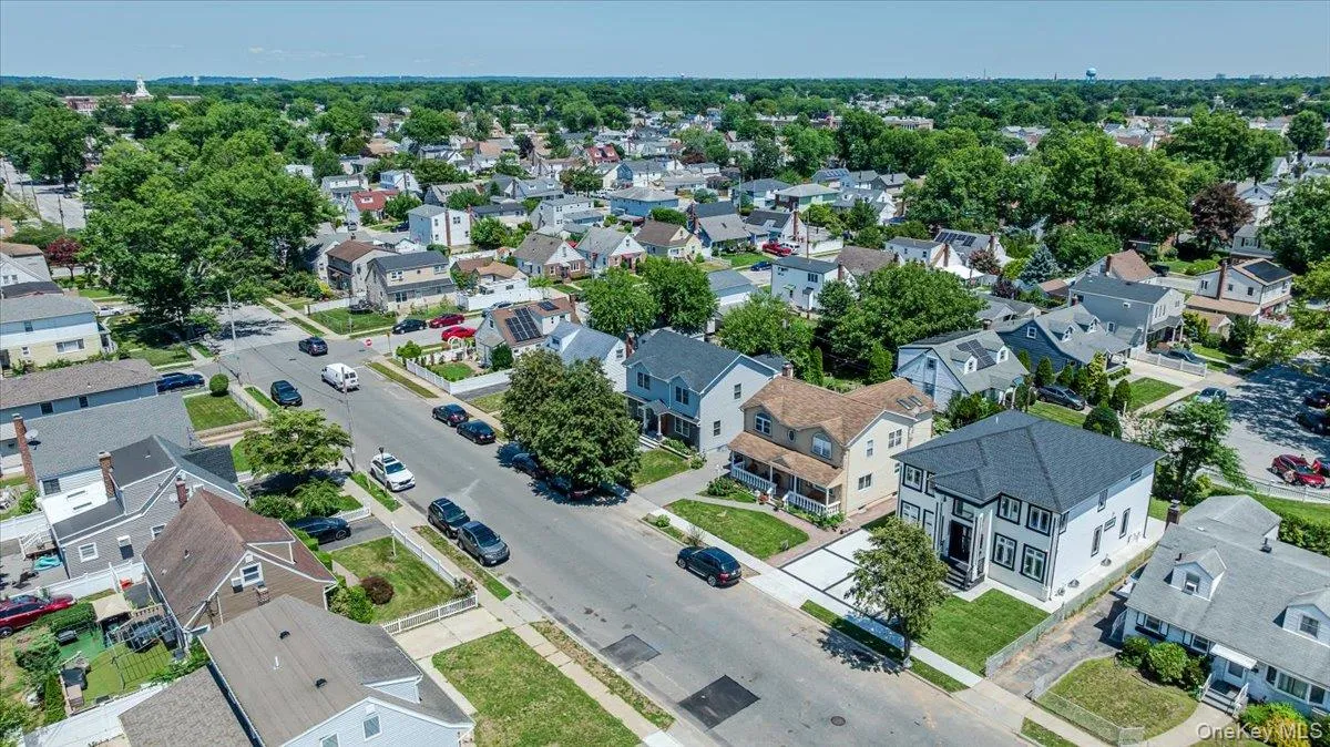 64 Landau Avenue, Hempstead, NY, 5 Bedrooms Bedrooms, 10 Rooms Rooms,6 BathroomsBathrooms,Residential,For Rent,Landau,0,1029593 64 Landau Avenue, Hempstead, NY, 5 Bedrooms Bedrooms, 10 Rooms Rooms,6 BathroomsBathrooms,Residential,For Rent,Landau,0,1029593