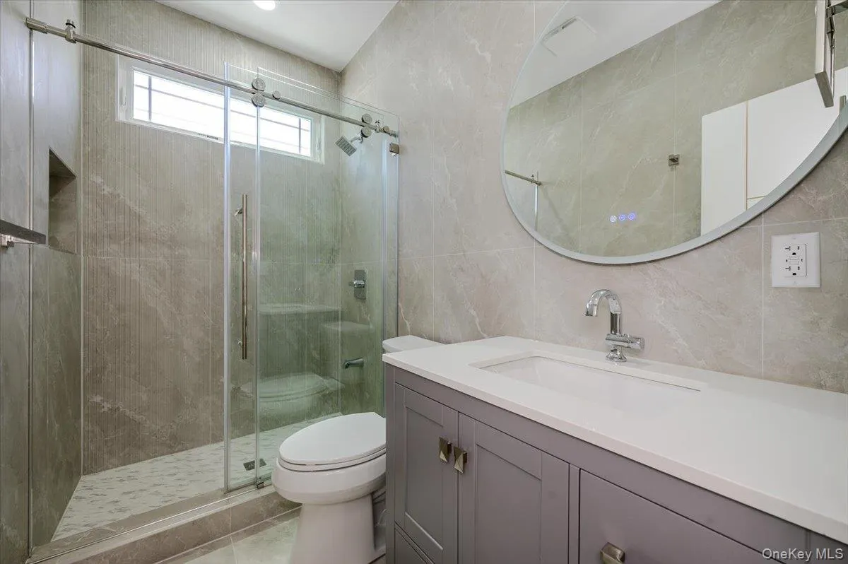 64 Landau Avenue, Hempstead, NY, 5 Bedrooms Bedrooms, 10 Rooms Rooms,6 BathroomsBathrooms,Residential,For Rent,Landau,0,1029593 64 Landau Avenue, Hempstead, NY, 5 Bedrooms Bedrooms, 10 Rooms Rooms,6 BathroomsBathrooms,Residential,For Rent,Landau,0,1029593