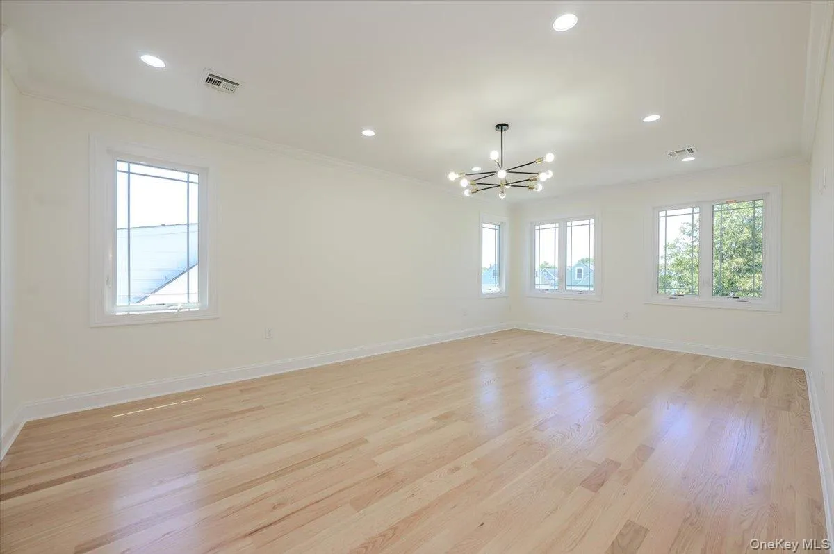 64 Landau Avenue, Hempstead, NY, 5 Bedrooms Bedrooms, 10 Rooms Rooms,6 BathroomsBathrooms,Residential,For Rent,Landau,0,1029593 64 Landau Avenue, Hempstead, NY, 5 Bedrooms Bedrooms, 10 Rooms Rooms,6 BathroomsBathrooms,Residential,For Rent,Landau,0,1029593