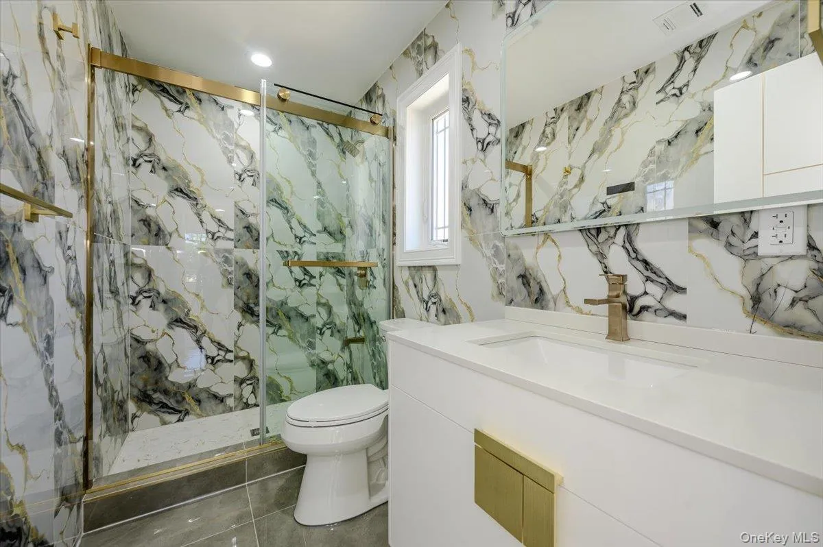 64 Landau Avenue, Hempstead, NY, 5 Bedrooms Bedrooms, 10 Rooms Rooms,6 BathroomsBathrooms,Residential,For Rent,Landau,0,1029593 64 Landau Avenue, Hempstead, NY, 5 Bedrooms Bedrooms, 10 Rooms Rooms,6 BathroomsBathrooms,Residential,For Rent,Landau,0,1029593