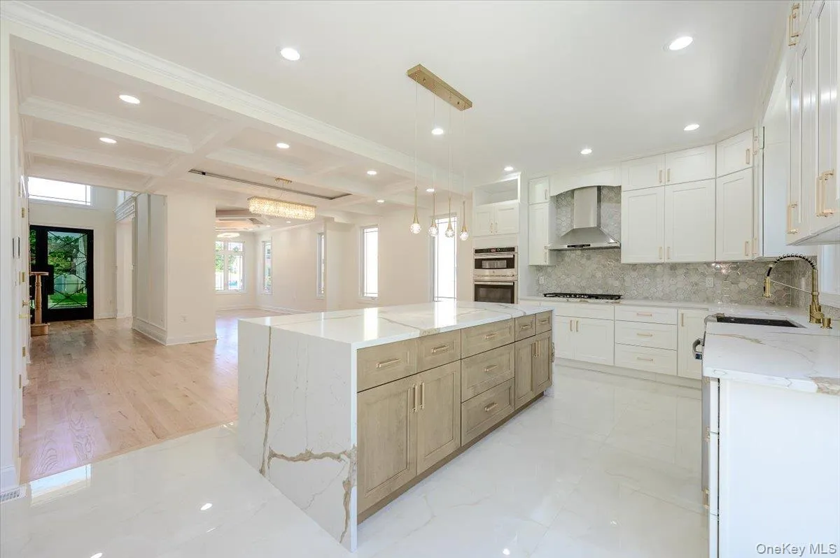 64 Landau Avenue, Hempstead, NY, 5 Bedrooms Bedrooms, 10 Rooms Rooms,6 BathroomsBathrooms,Residential,For Rent,Landau,0,1029593 64 Landau Avenue, Hempstead, NY, 5 Bedrooms Bedrooms, 10 Rooms Rooms,6 BathroomsBathrooms,Residential,For Rent,Landau,0,1029593