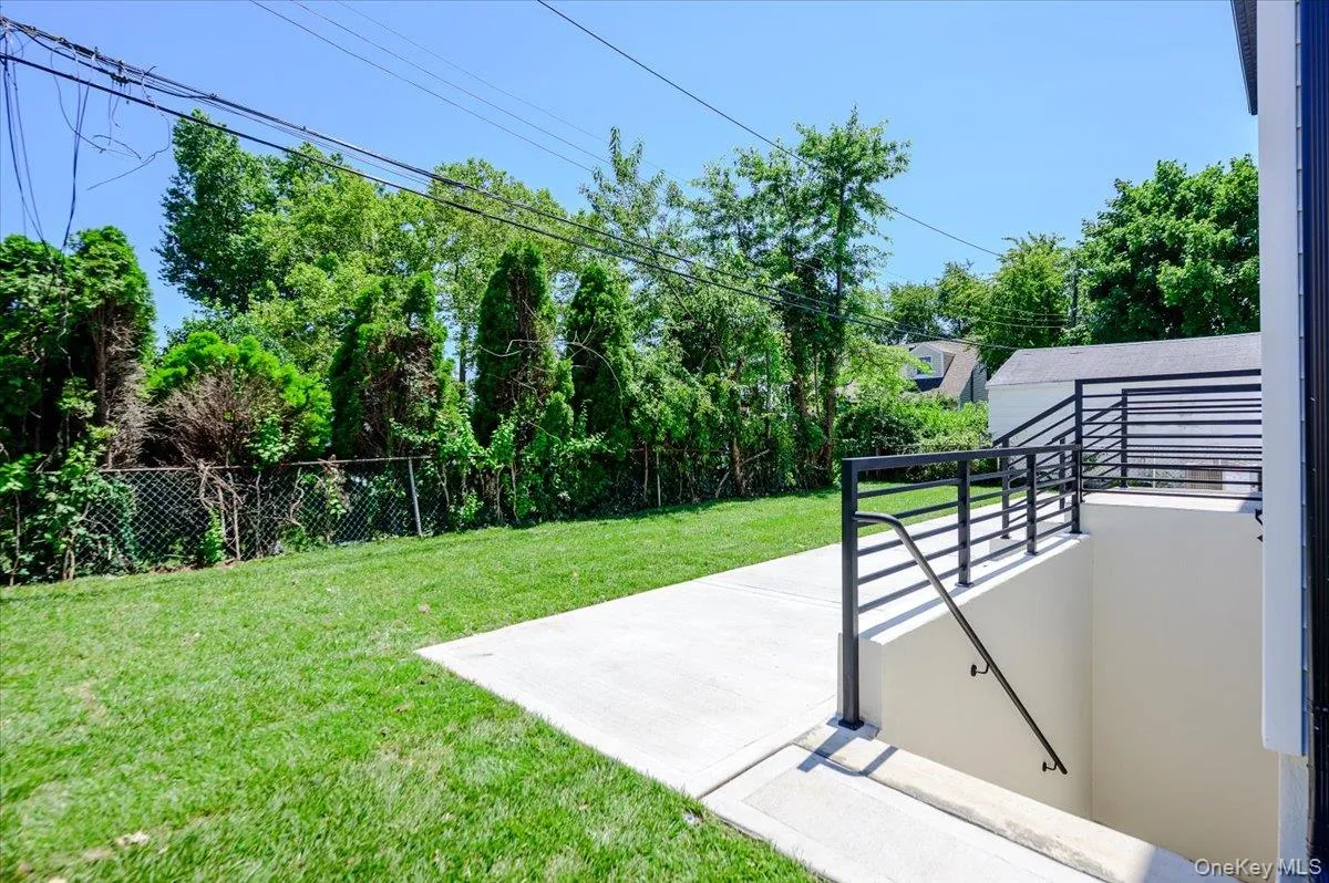 64 Landau Avenue, Hempstead, NY, 5 Bedrooms Bedrooms, 10 Rooms Rooms,6 BathroomsBathrooms,Residential,For Rent,Landau,0,1029593 64 Landau Avenue, Hempstead, NY, 5 Bedrooms Bedrooms, 10 Rooms Rooms,6 BathroomsBathrooms,Residential,For Rent,Landau,0,1029593
