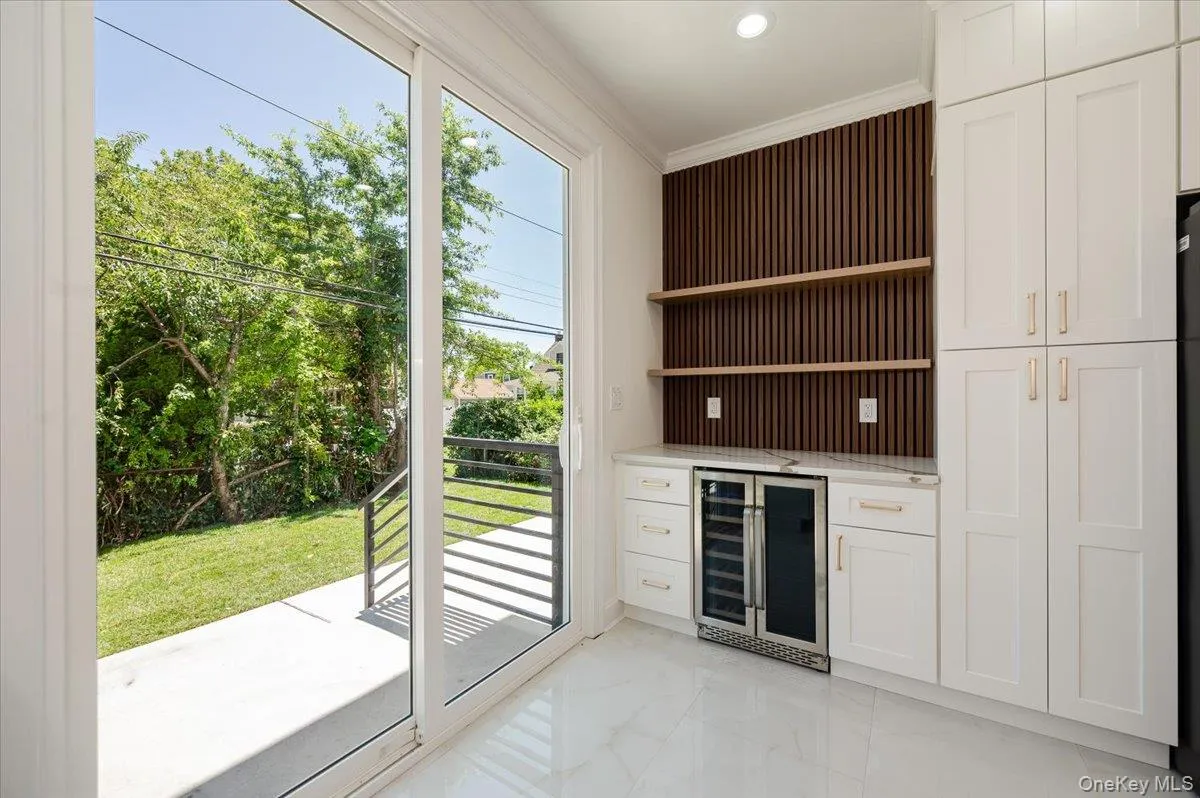 64 Landau Avenue, Hempstead, NY, 5 Bedrooms Bedrooms, 10 Rooms Rooms,6 BathroomsBathrooms,Residential,For Rent,Landau,0,1029593 64 Landau Avenue, Hempstead, NY, 5 Bedrooms Bedrooms, 10 Rooms Rooms,6 BathroomsBathrooms,Residential,For Rent,Landau,0,1029593