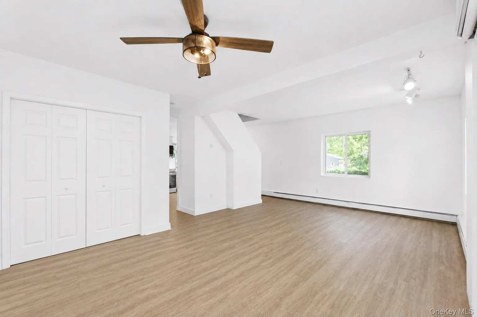 60 Morris Avenue, Brookhaven, NY, 2 Bedrooms Bedrooms, 4 Rooms Rooms,1 BathroomBathrooms,Residential Lease,For Rent,Morris,0,1029594 60 Morris Avenue, Brookhaven, NY, 2 Bedrooms Bedrooms, 4 Rooms Rooms,1 BathroomBathrooms,Residential Lease,For Rent,Morris,0,1029594