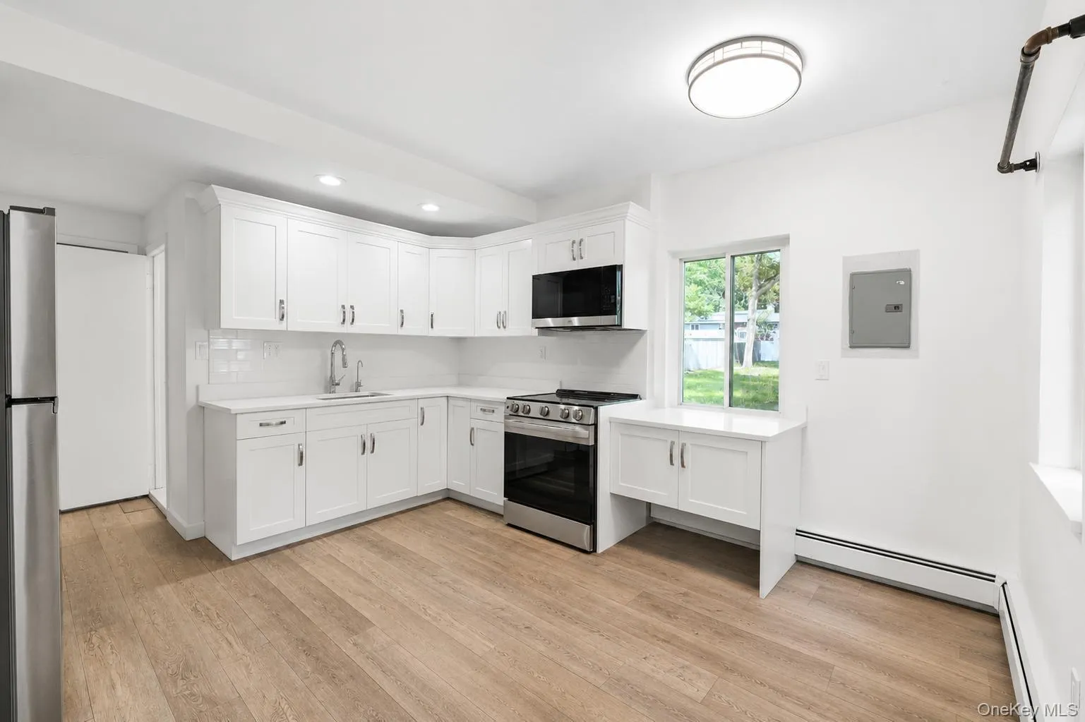 60 Morris Avenue, Brookhaven, NY, 2 Bedrooms Bedrooms, 4 Rooms Rooms,1 BathroomBathrooms,Residential Lease,For Rent,Morris,0,1029594 60 Morris Avenue, Brookhaven, NY, 2 Bedrooms Bedrooms, 4 Rooms Rooms,1 BathroomBathrooms,Residential Lease,For Rent,Morris,0,1029594