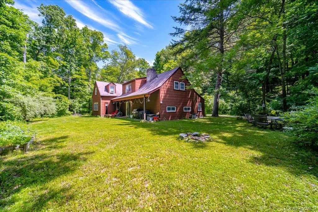 10-12 Woodlea Road, Clinton, NY, 7 Bedrooms Bedrooms, 7 Rooms Rooms,4 BathroomsBathrooms,Residential,For Rent,Woodlea,0,1029597 10-12 Woodlea Road, Clinton, NY, 7 Bedrooms Bedrooms, 7 Rooms Rooms,4 BathroomsBathrooms,Residential,For Rent,Woodlea,0,1029597