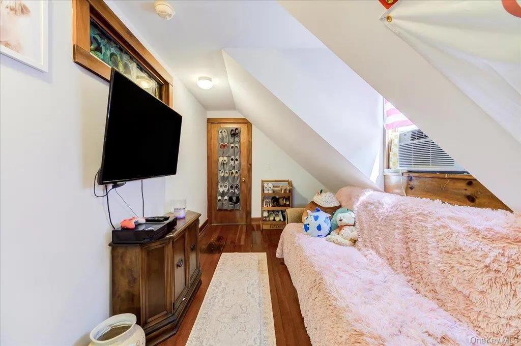 10-12 Woodlea Road, Clinton, NY, 7 Bedrooms Bedrooms, 7 Rooms Rooms,4 BathroomsBathrooms,Residential,For Rent,Woodlea,0,1029597 10-12 Woodlea Road, Clinton, NY, 7 Bedrooms Bedrooms, 7 Rooms Rooms,4 BathroomsBathrooms,Residential,For Rent,Woodlea,0,1029597