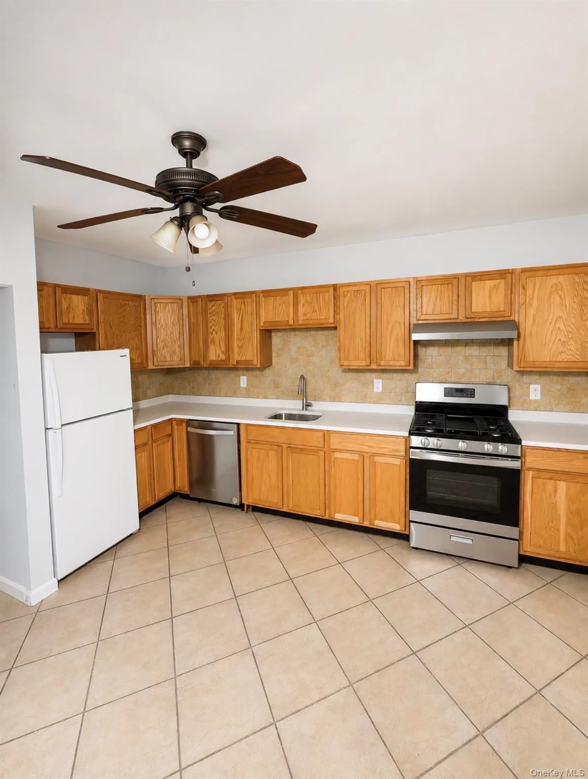 210 Main Street, Brookhaven, NY, 1 Bedroom Bedrooms, 3 Rooms Rooms,1 BathroomBathrooms,Residential Lease,For Rent,Main,0,1029605 210 Main Street, Brookhaven, NY, 1 Bedroom Bedrooms, 3 Rooms Rooms,1 BathroomBathrooms,Residential Lease,For Rent,Main,0,1029605
