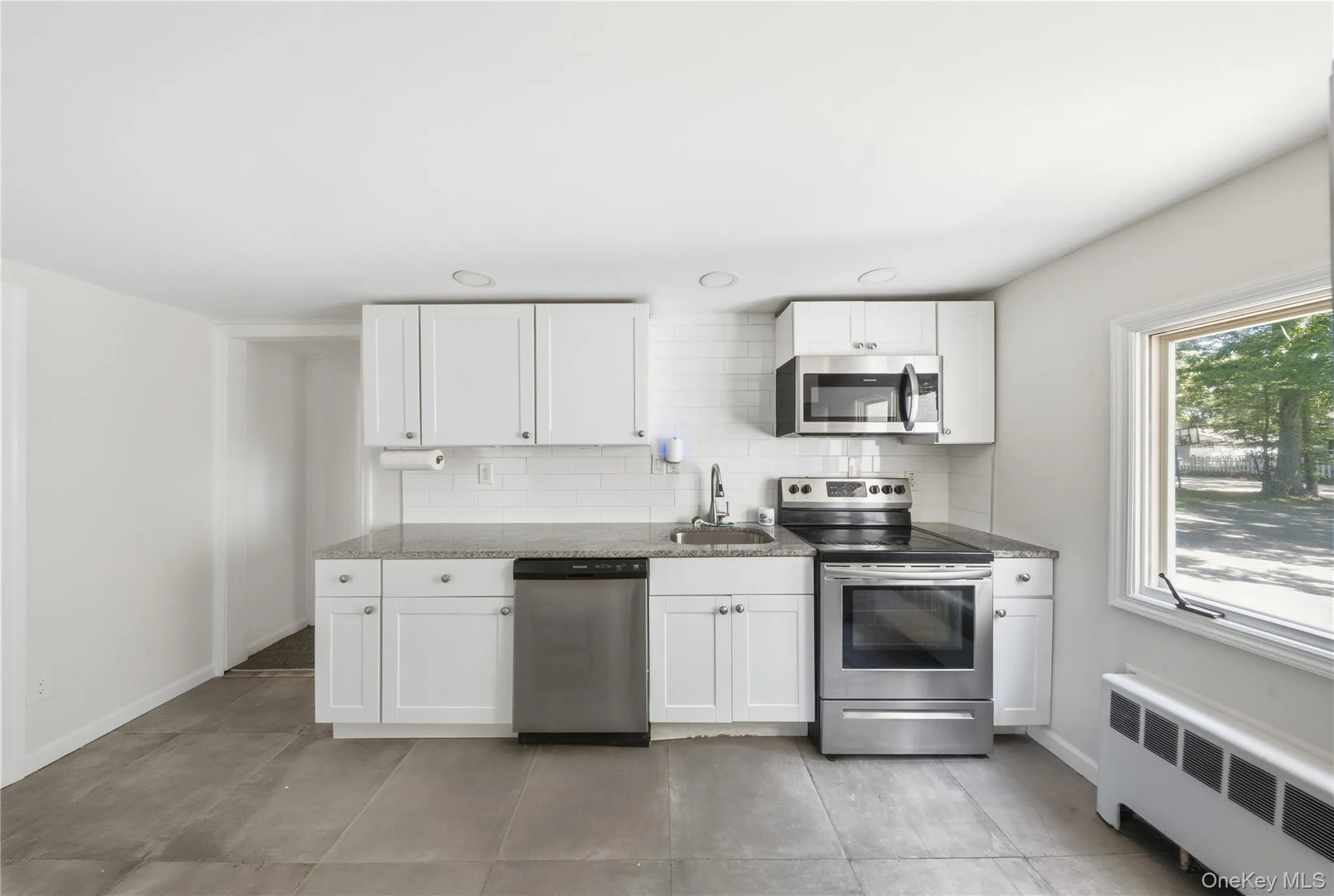 99 Green Avenue, Brookhaven, NY, 3 Bedrooms Bedrooms, 7 Rooms Rooms,2 BathroomsBathrooms,Residential,For Rent,Green,0,1029615 99 Green Avenue, Brookhaven, NY, 3 Bedrooms Bedrooms, 7 Rooms Rooms,2 BathroomsBathrooms,Residential,For Rent,Green,0,1029615