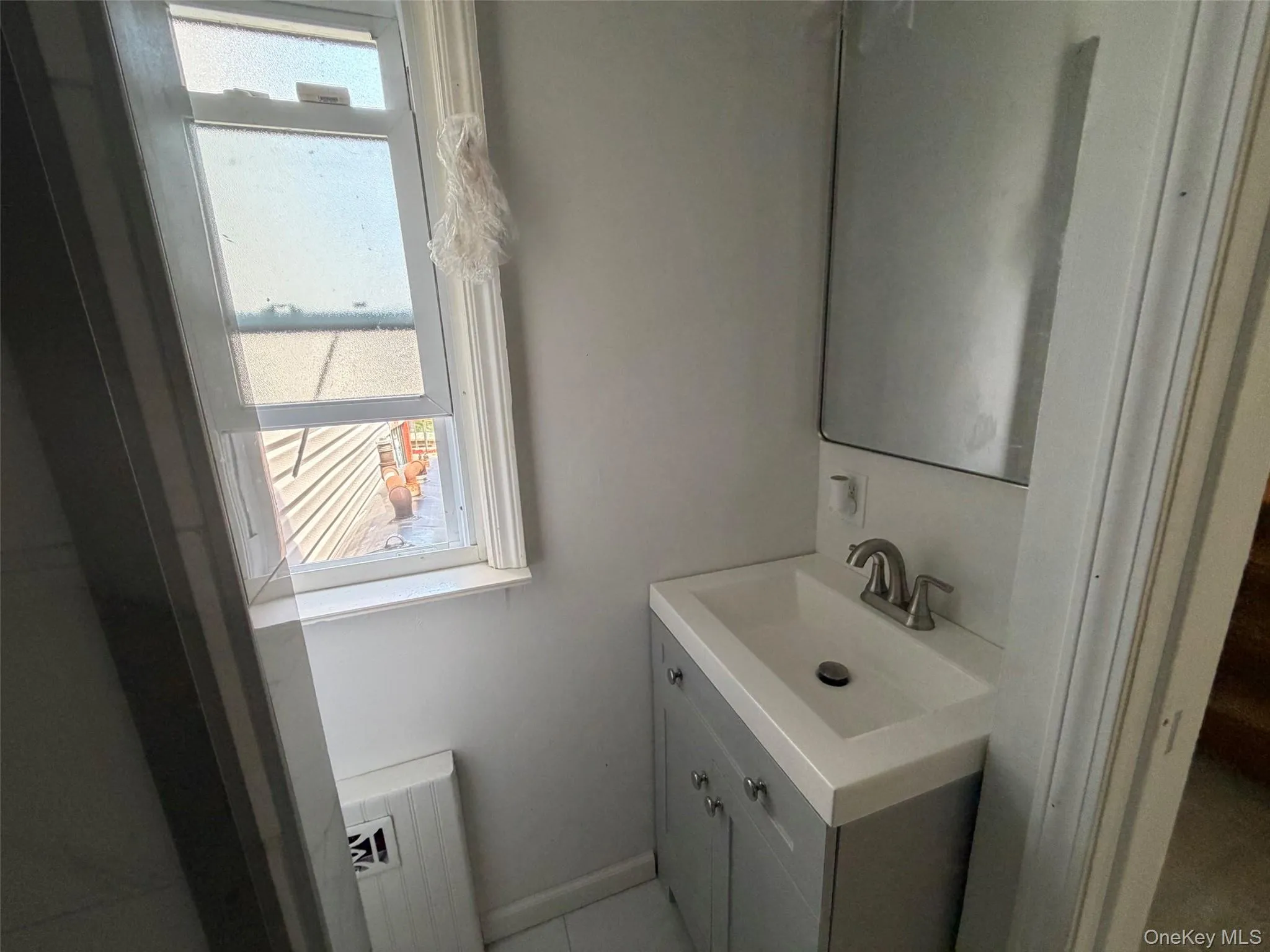 300 Beachview Street, Babylon, NY, 3 Bedrooms Bedrooms, 6 Rooms Rooms,1 BathroomBathrooms,Residential,For Rent,Beachview,0,1029621 300 Beachview Street, Babylon, NY, 3 Bedrooms Bedrooms, 6 Rooms Rooms,1 BathroomBathrooms,Residential,For Rent,Beachview,0,1029621
