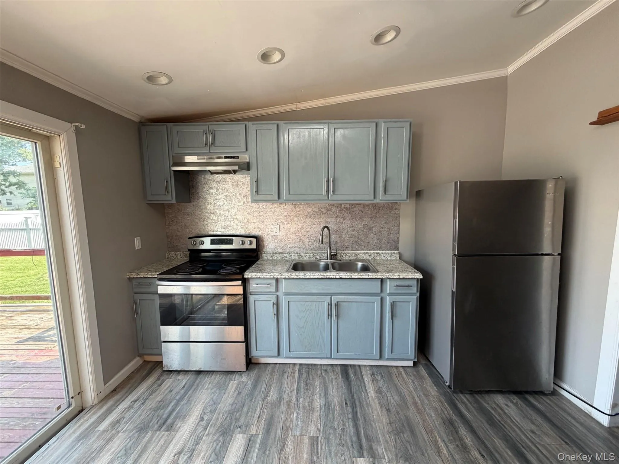 300 Beachview Street, Babylon, NY, 3 Bedrooms Bedrooms, 6 Rooms Rooms,1 BathroomBathrooms,Residential,For Rent,Beachview,0,1029621 300 Beachview Street, Babylon, NY, 3 Bedrooms Bedrooms, 6 Rooms Rooms,1 BathroomBathrooms,Residential,For Rent,Beachview,0,1029621