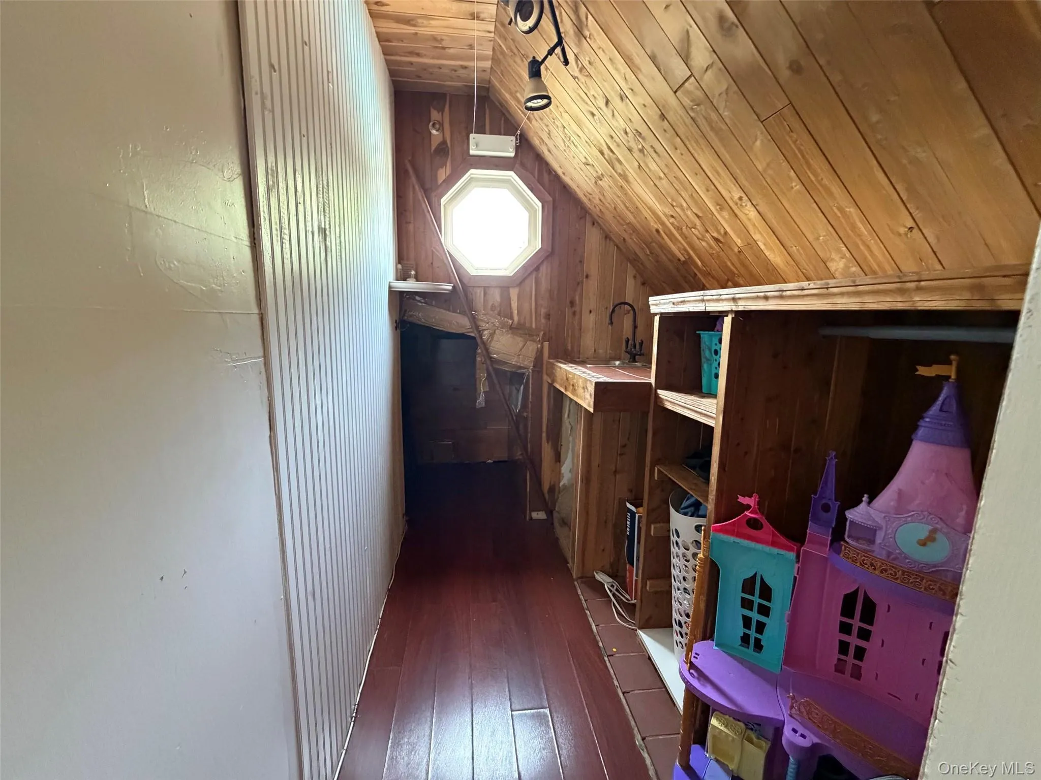 300 Beachview Street, Babylon, NY, 3 Bedrooms Bedrooms, 6 Rooms Rooms,1 BathroomBathrooms,Residential,For Rent,Beachview,0,1029621 300 Beachview Street, Babylon, NY, 3 Bedrooms Bedrooms, 6 Rooms Rooms,1 BathroomBathrooms,Residential,For Rent,Beachview,0,1029621