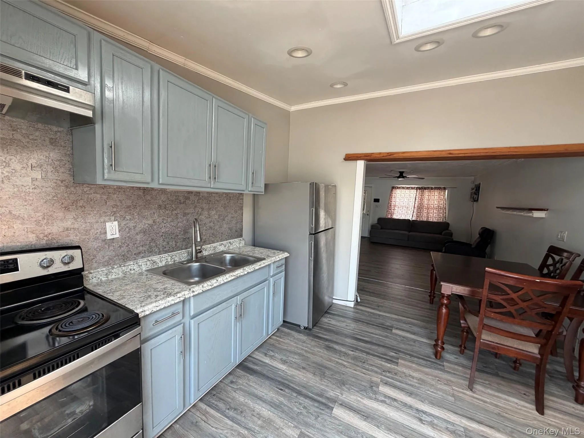 300 Beachview Street, Babylon, NY, 3 Bedrooms Bedrooms, 6 Rooms Rooms,1 BathroomBathrooms,Residential,For Rent,Beachview,0,1029621 300 Beachview Street, Babylon, NY, 3 Bedrooms Bedrooms, 6 Rooms Rooms,1 BathroomBathrooms,Residential,For Rent,Beachview,0,1029621