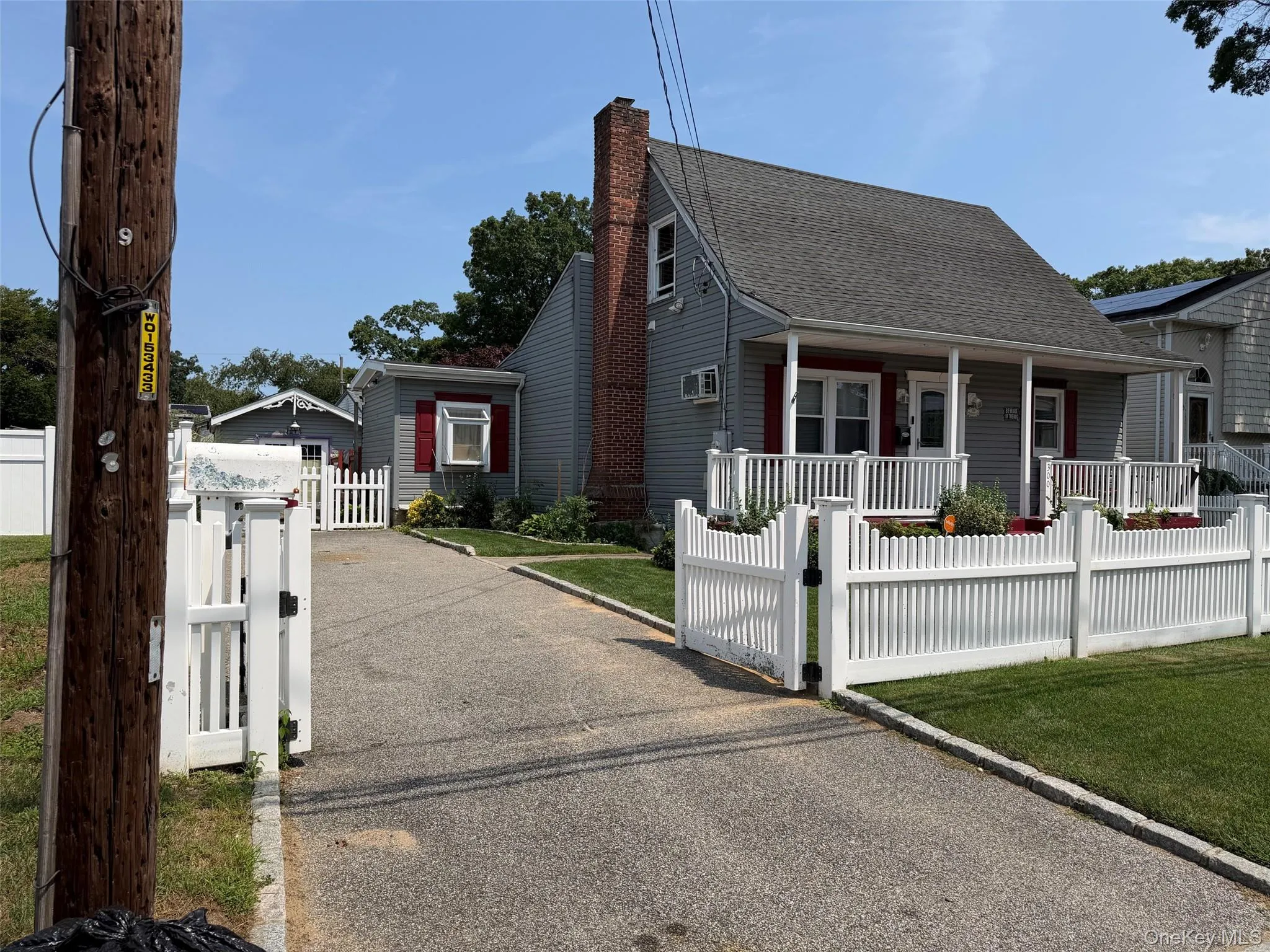 300 Beachview Street, Babylon, NY, 3 Bedrooms Bedrooms, 6 Rooms Rooms,1 BathroomBathrooms,Residential,For Rent,Beachview,0,1029621 300 Beachview Street, Babylon, NY, 3 Bedrooms Bedrooms, 6 Rooms Rooms,1 BathroomBathrooms,Residential,For Rent,Beachview,0,1029621