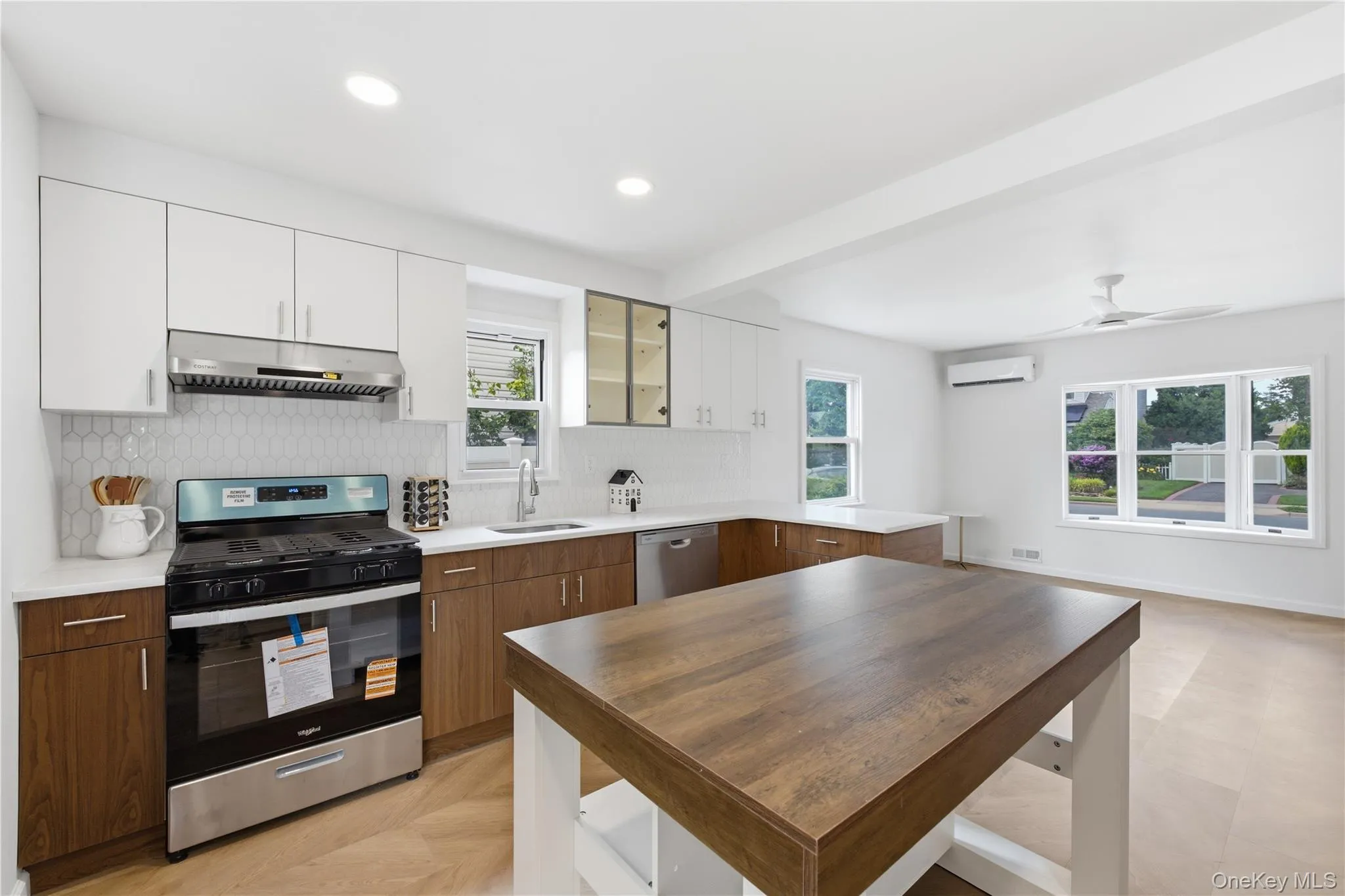 43 Nassau Avenue, Oyster Bay, NY, 4 Bedrooms Bedrooms, 8 Rooms Rooms,3 BathroomsBathrooms,Residential,For Rent,Nassau,0,1029625 43 Nassau Avenue, Oyster Bay, NY, 4 Bedrooms Bedrooms, 8 Rooms Rooms,3 BathroomsBathrooms,Residential,For Rent,Nassau,0,1029625