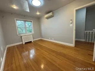 5841 205th Street, New York, NY, 3 Bedrooms Bedrooms, 6 Rooms Rooms,2 BathroomsBathrooms,Residential Lease,For Rent,205th,0,1029629 5841 205th Street, New York, NY, 3 Bedrooms Bedrooms, 6 Rooms Rooms,2 BathroomsBathrooms,Residential Lease,For Rent,205th,0,1029629