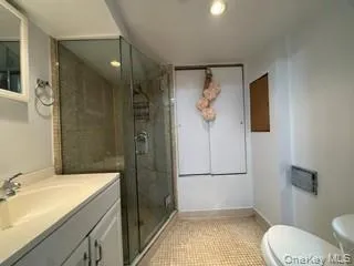 5841 205th Street, New York, NY, 3 Bedrooms Bedrooms, 6 Rooms Rooms,2 BathroomsBathrooms,Residential Lease,For Rent,205th,0,1029629 5841 205th Street, New York, NY, 3 Bedrooms Bedrooms, 6 Rooms Rooms,2 BathroomsBathrooms,Residential Lease,For Rent,205th,0,1029629