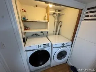 5841 205th Street, New York, NY, 3 Bedrooms Bedrooms, 6 Rooms Rooms,2 BathroomsBathrooms,Residential Lease,For Rent,205th,0,1029629 5841 205th Street, New York, NY, 3 Bedrooms Bedrooms, 6 Rooms Rooms,2 BathroomsBathrooms,Residential Lease,For Rent,205th,0,1029629