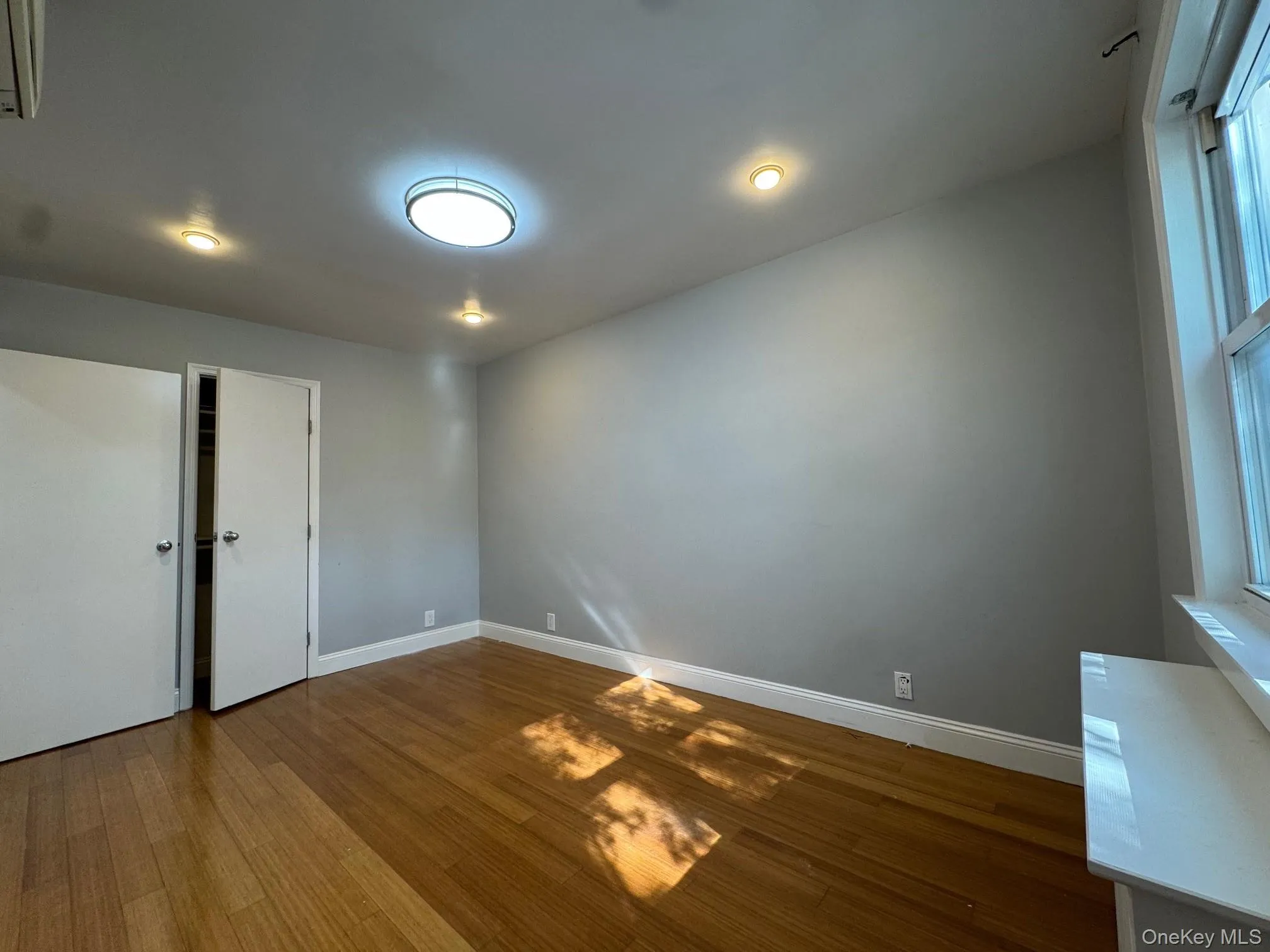 5841 205th Street, New York, NY, 3 Bedrooms Bedrooms, 6 Rooms Rooms,2 BathroomsBathrooms,Residential Lease,For Rent,205th,0,1029629 5841 205th Street, New York, NY, 3 Bedrooms Bedrooms, 6 Rooms Rooms,2 BathroomsBathrooms,Residential Lease,For Rent,205th,0,1029629