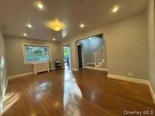 5841 205th Street, New York, NY, 3 Bedrooms Bedrooms, 6 Rooms Rooms,2 BathroomsBathrooms,Residential Lease,For Rent,205th,0,1029629 5841 205th Street, New York, NY, 3 Bedrooms Bedrooms, 6 Rooms Rooms,2 BathroomsBathrooms,Residential Lease,For Rent,205th,0,1029629